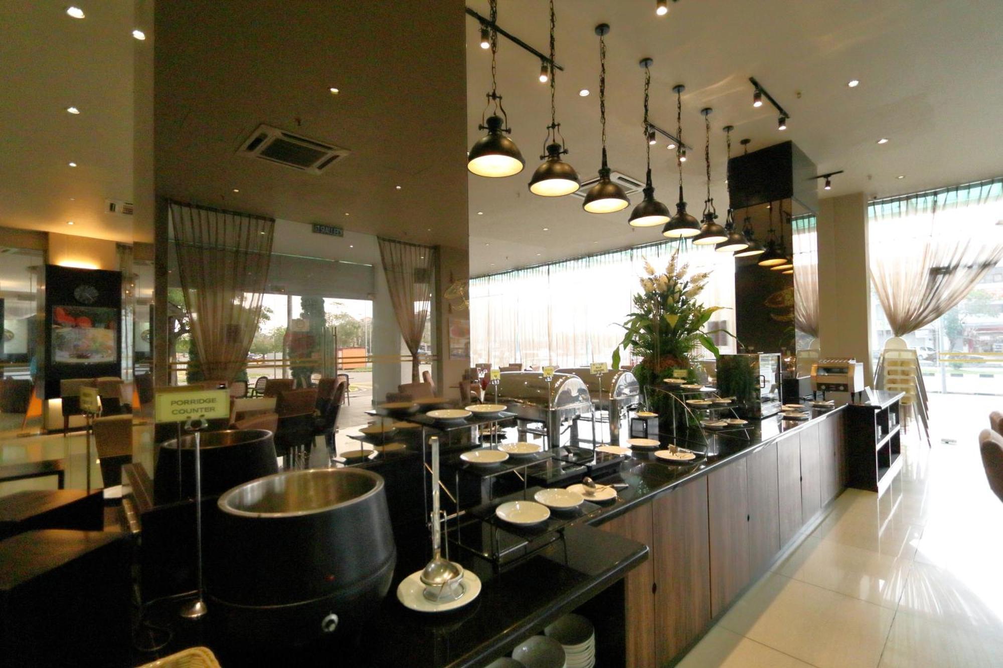 The Guest Hotel & Spa Port Dickson Extérieur photo