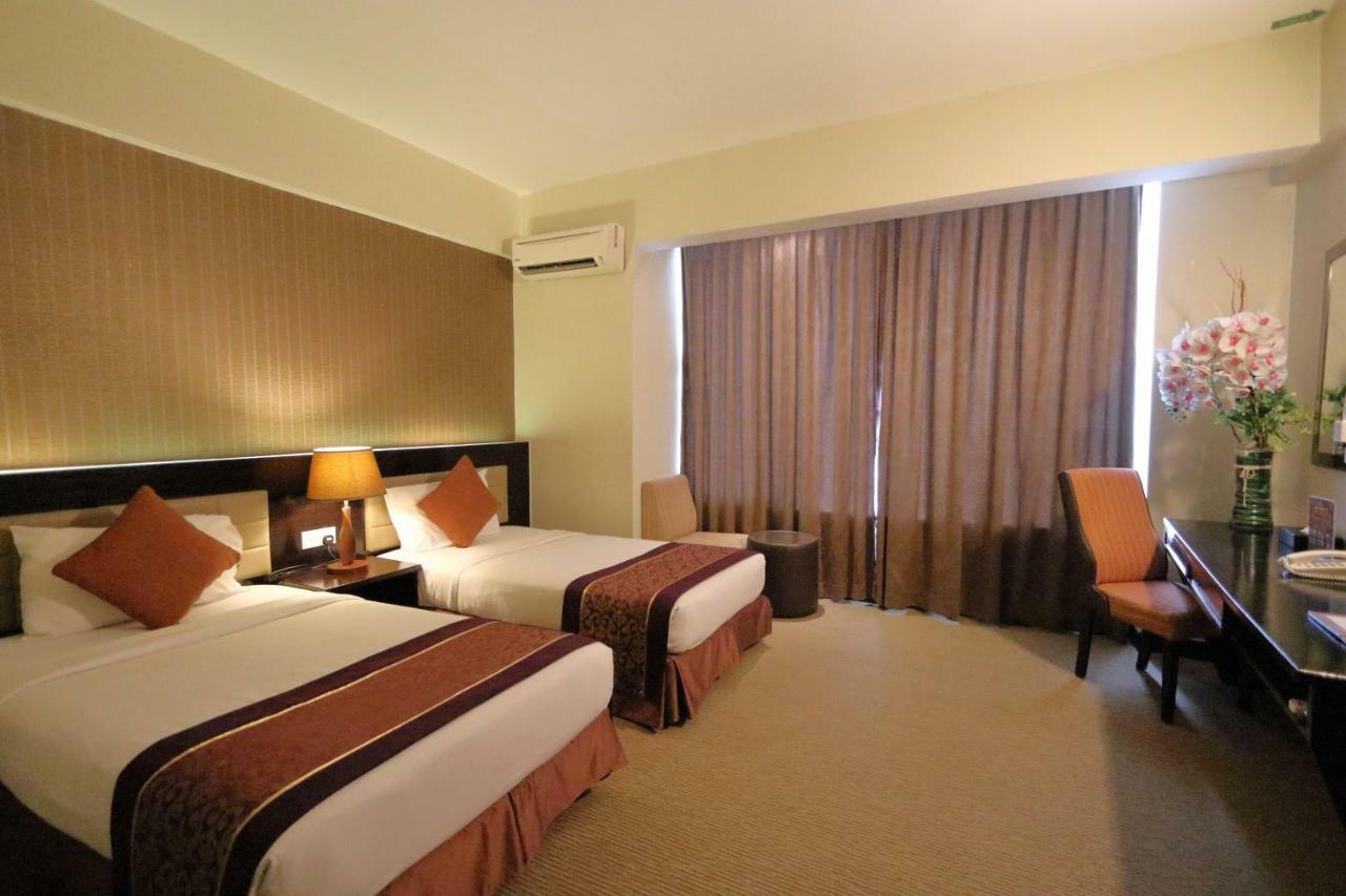 The Guest Hotel & Spa Port Dickson Extérieur photo
